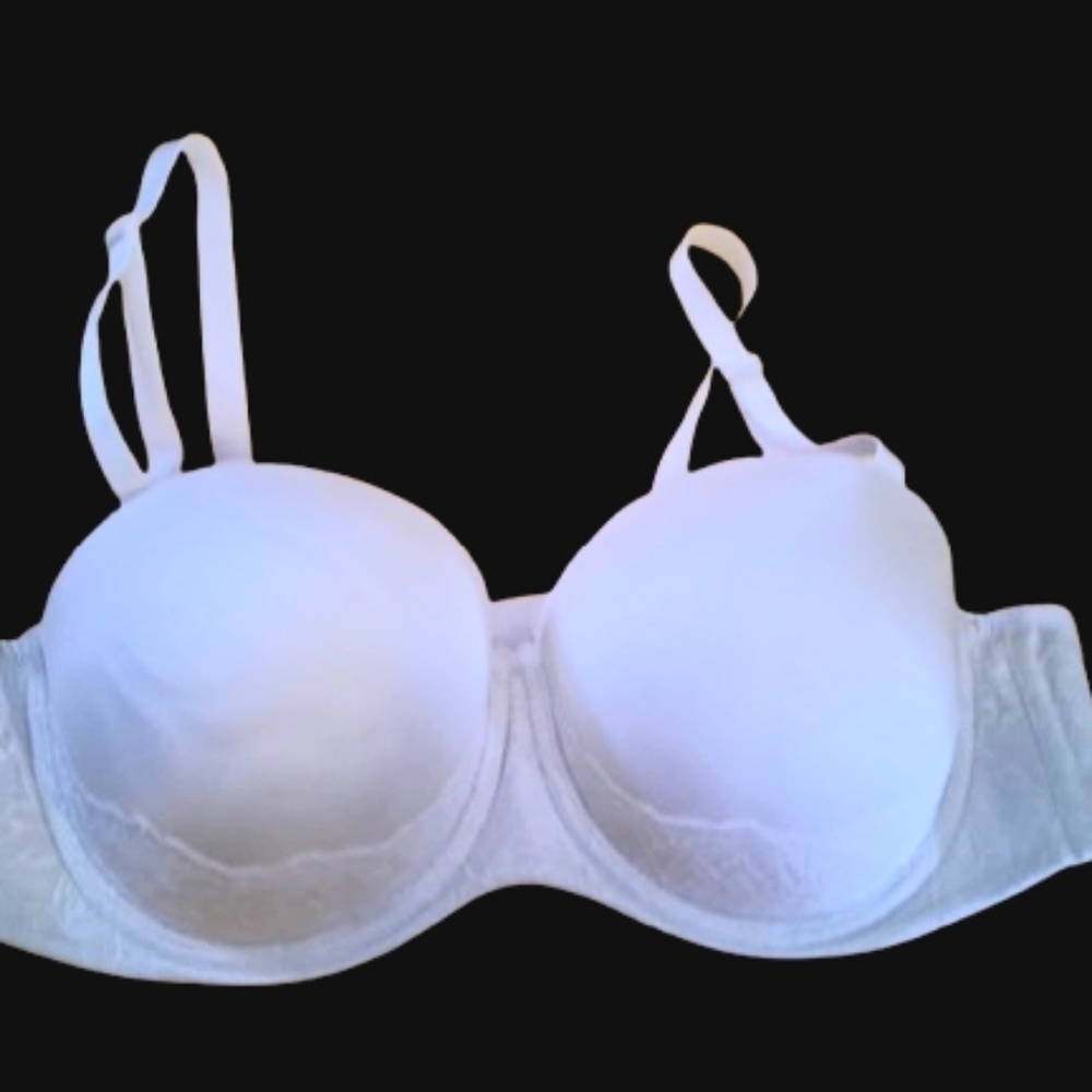 Torrid Curves 42C Underwire Padded Bra -converts Straps/Strapless